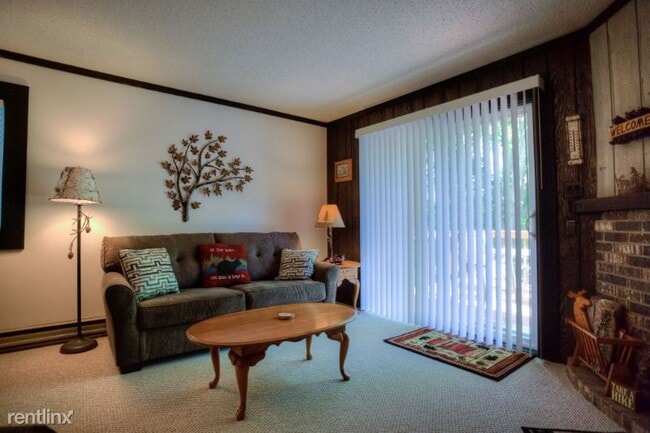 Building Photo - 2 br, 1 bath Condo - 1105 Eagle Bluff Rd 3...