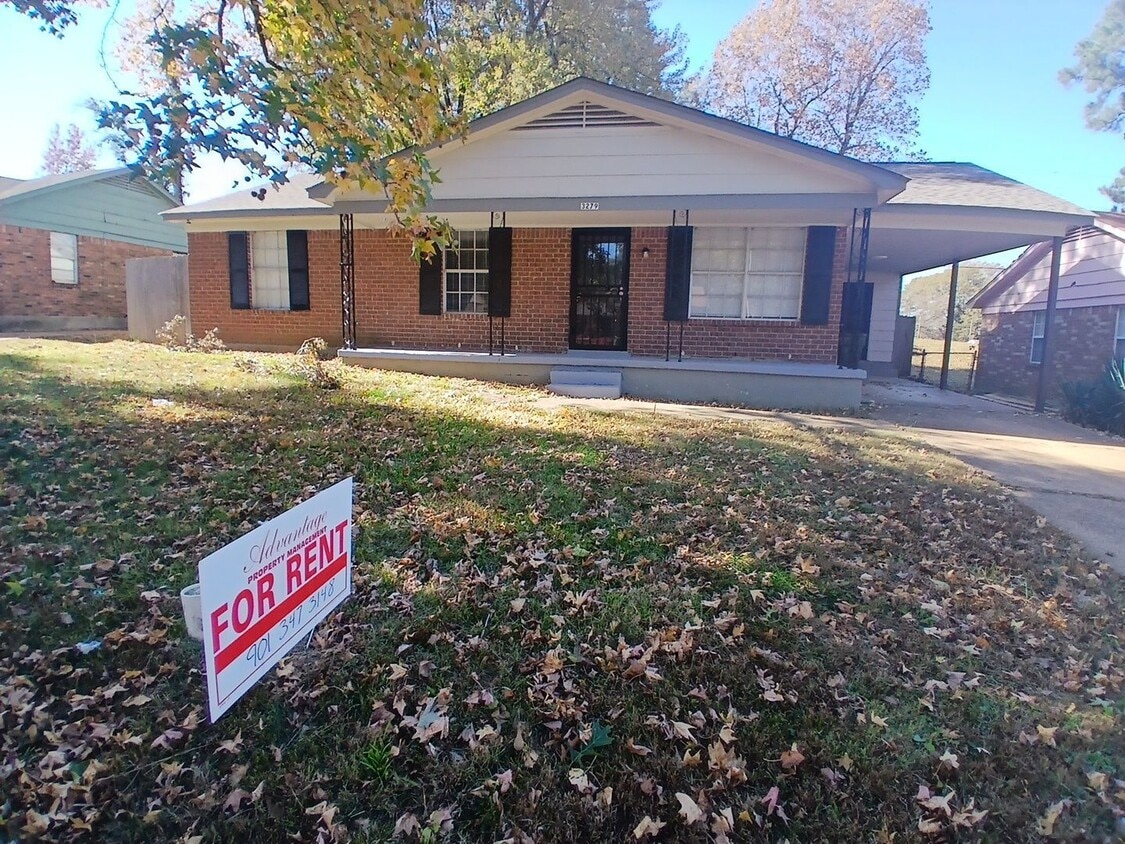 Foto principal - Cozy 3 bedroom 1 bath home - Open To Secti...