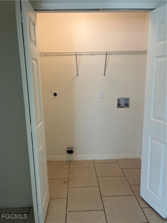 Building Photo - 5010 Dolphin Ct