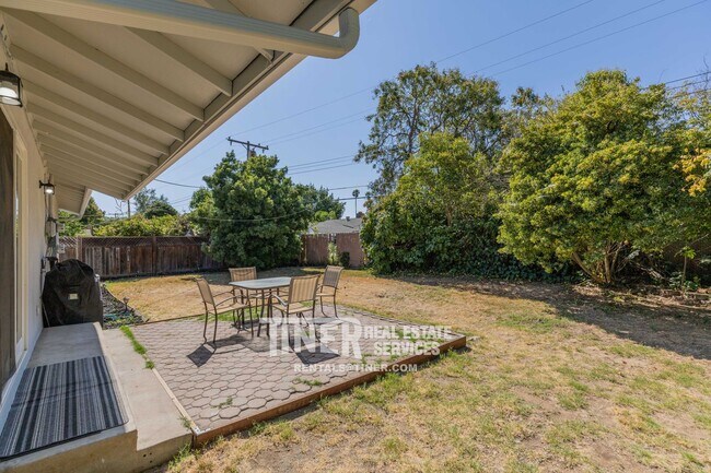 Foto del edificio - Fabulous 3 Bedroom Rosemont home