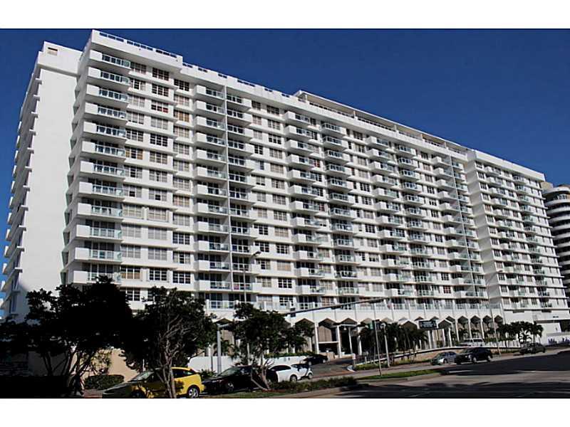 Foto principal - 5601 Collins Ave