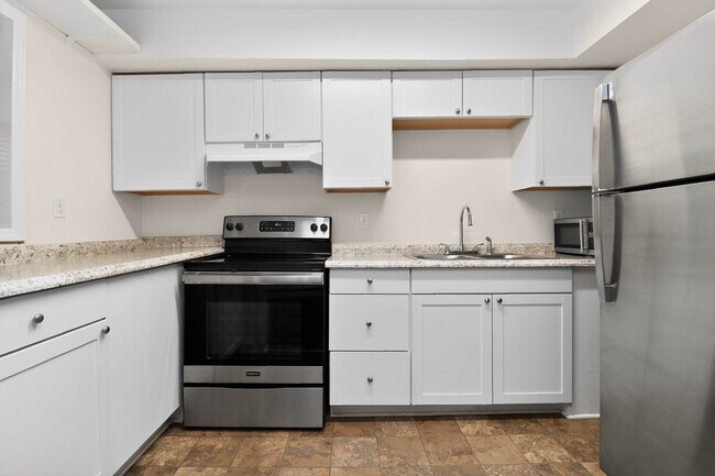 Foto del edificio - Lovely Two Bedroom Condo in Cotswold!