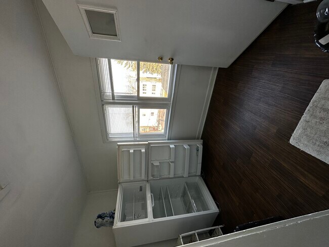 Foto del edificio - 1953 S Central Ave