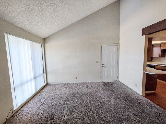 Foto del edificio - 714 N Sanders St