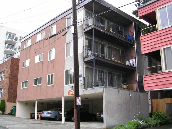 Building outside - 414 Belmont Ave E