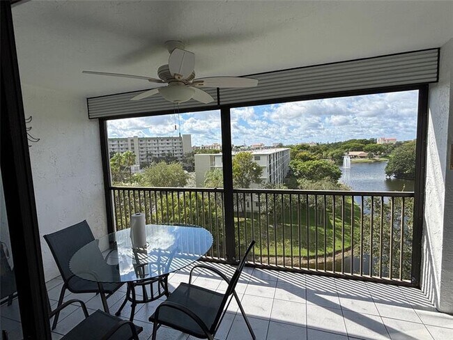 Foto del edificio - 2238 N Cypress Bend Dr