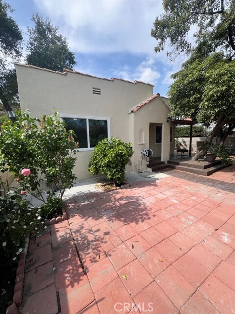 Building Photo - 1011 San Pascual Ave