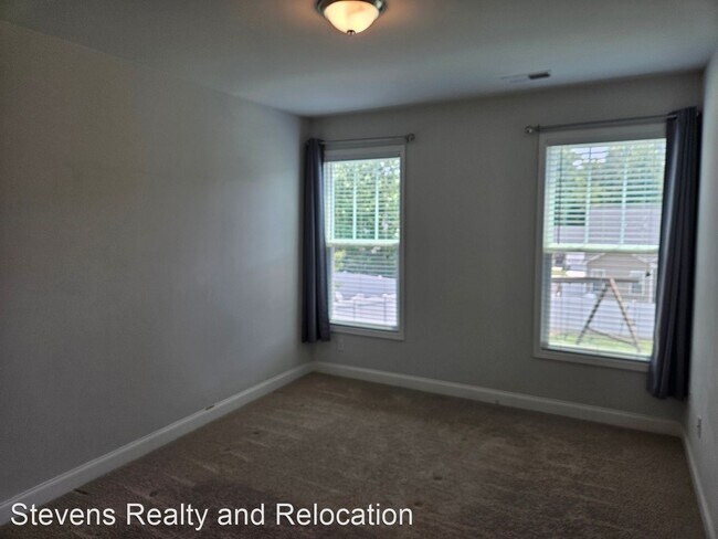 Building Photo - 5 br, 4 bath House - 124 Blossom Creek