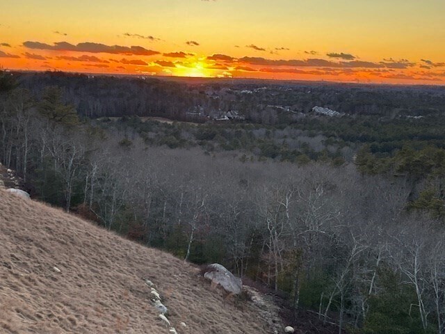 Foto del edificio - 56 Tinker's Blf