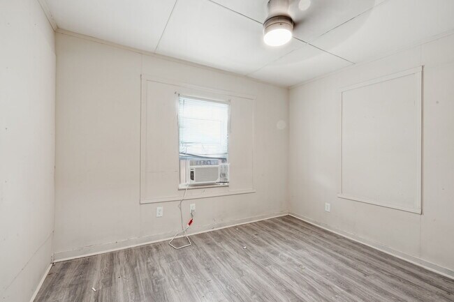 Foto del edificio - 140 Ambroise St