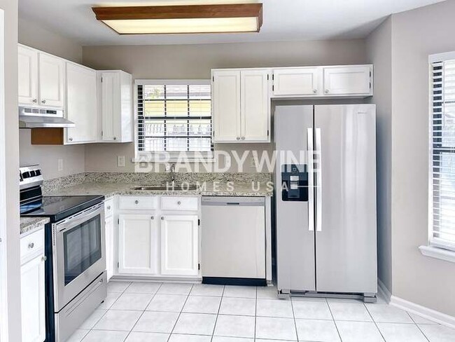 Building Photo - 3570 Barbizon Ct