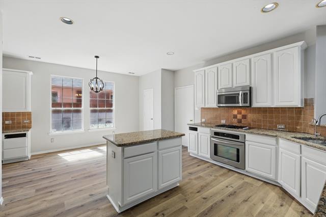 Foto del edificio - 2713 Buck Hill Dr