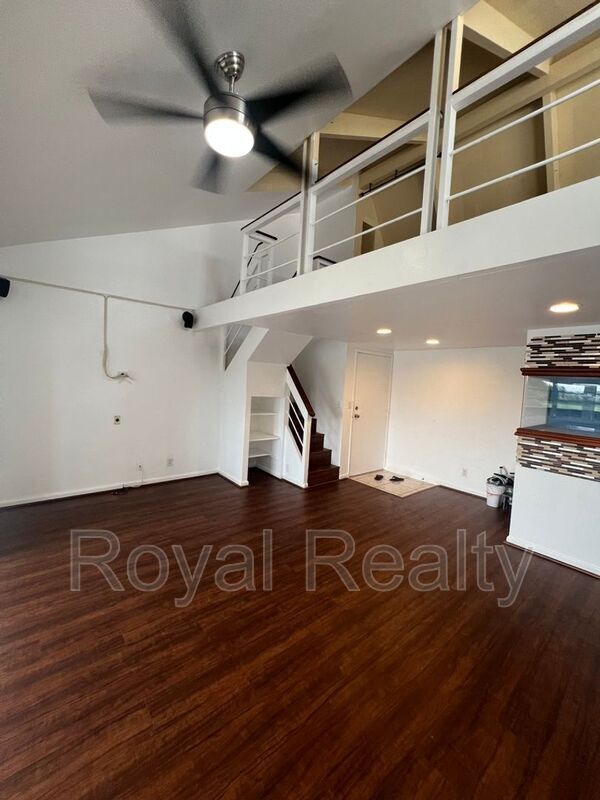 Building Photo - 94-433-433 Lanikuhana Pl