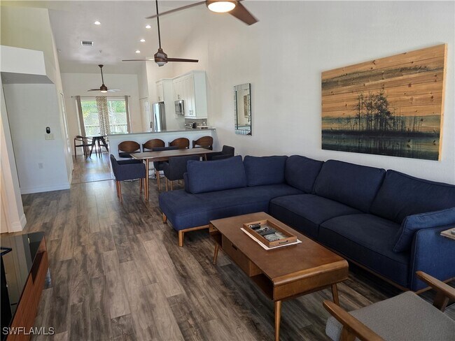 Building Photo - 4940 Cougar Ct S