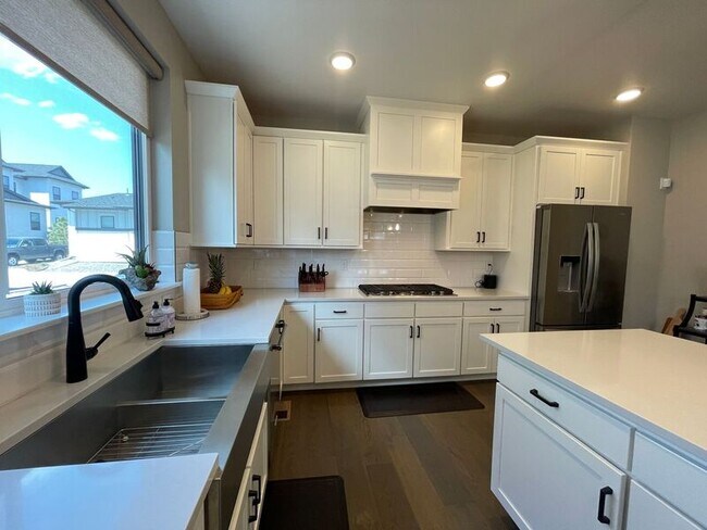 Building Photo - 7034 Fireside Way