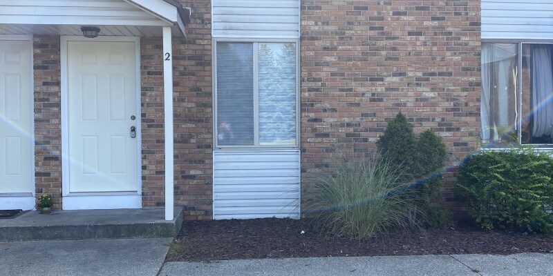 Primary Photo - 301 Riley St. #2