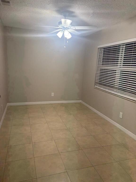 Foto del edificio - 9909 Sweepstakes Ln