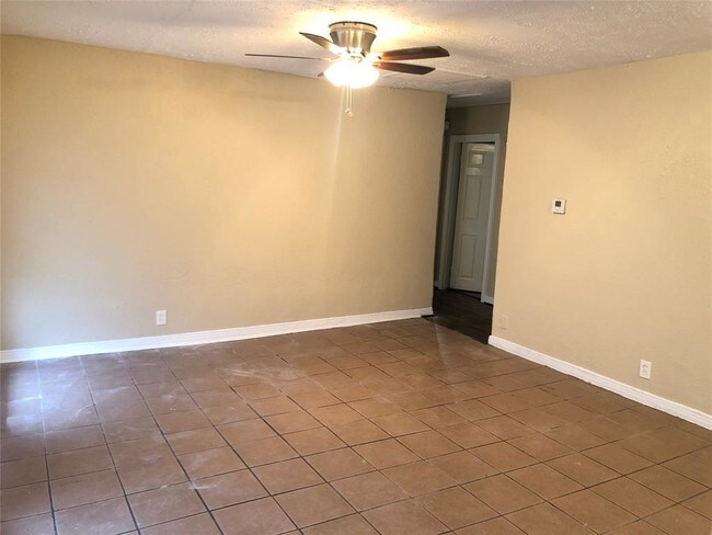 Building Photo - 5970 Southridge St
