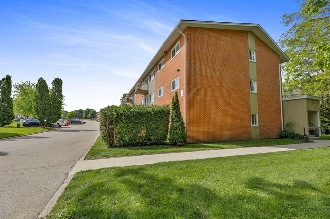 Building Photo - Huron Village Apartments