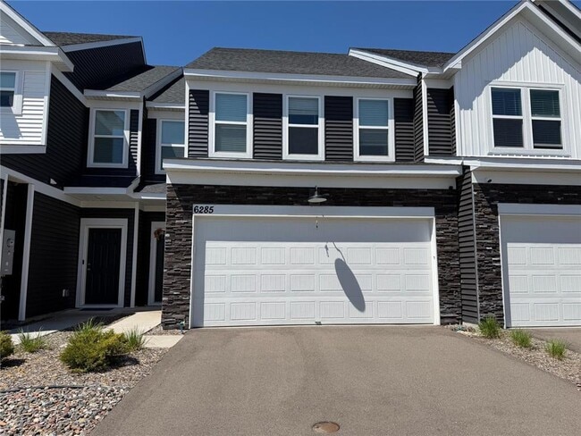 Foto del edificio - 6285 Larkspur Ln