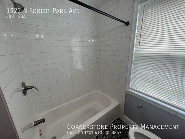 Building Photo - 1522 N Forest Park Ave