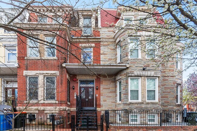 Building Photo - Terrific One Bedroom Condo in Truxton Circle!