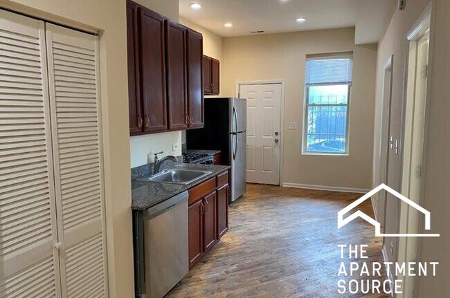 Foto del edificio - 2300 S Ridgeway Ave