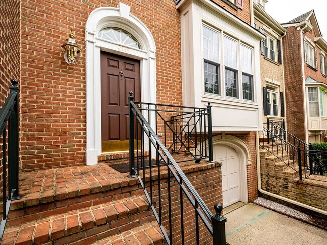 Foto del edificio - 2155 Wolftrap Ct