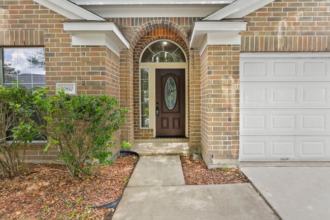 Building Photo - Open Living, Great Layout, Prime Location