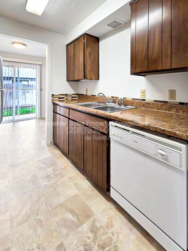 Building Photo - 1925 Priest Pl