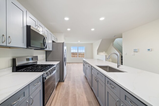 Building Photo - 2463 Bella Dr