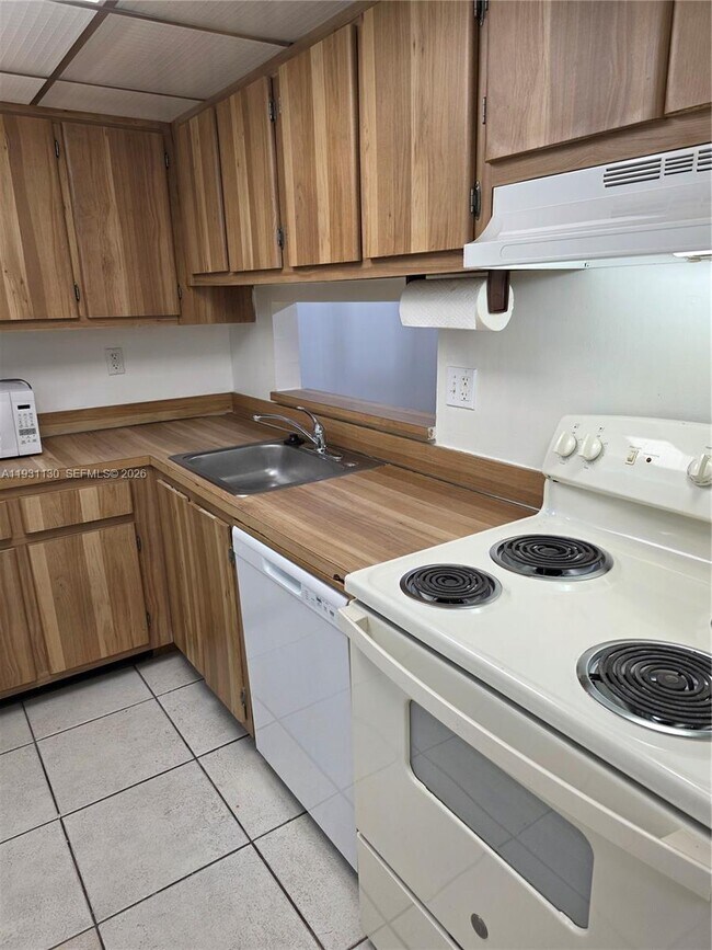 Foto del edificio - 8035 SW 107th Ave