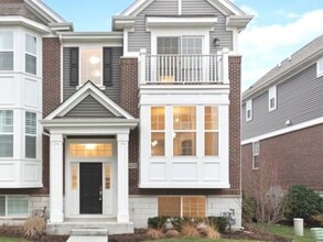 Building Photo - 4431 Monroe Ct
