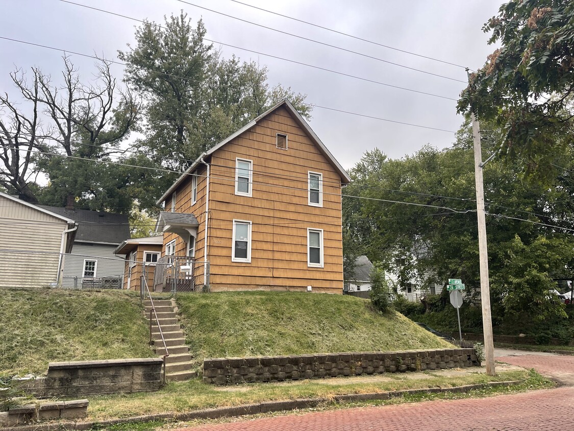 Foto principal - 2600-2613 13th Ave