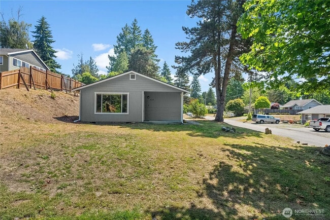 Foto del edificio - 502 Tullis St NE