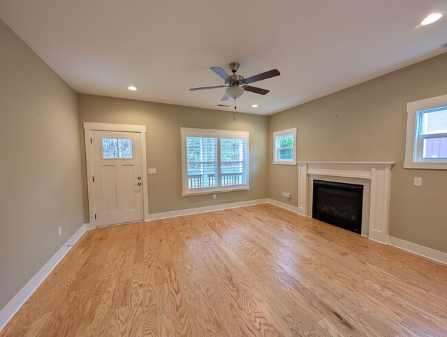 Foto del edificio - Long Term Rental -Oakley Area