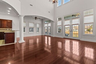 Building Photo - 893 Crystal Water Way