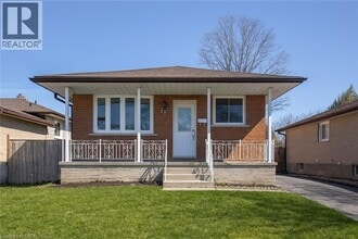 Building Photo - 14 Grenadier Rd