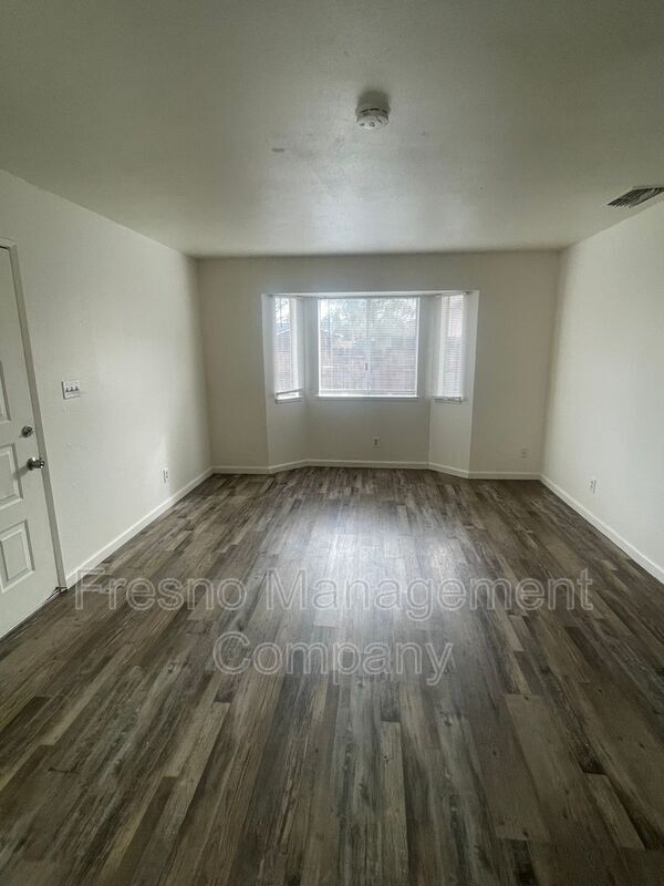 Foto del edificio - 4033 N Milburn Ave