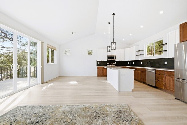 Foto del edificio - 191 Diamond Dr