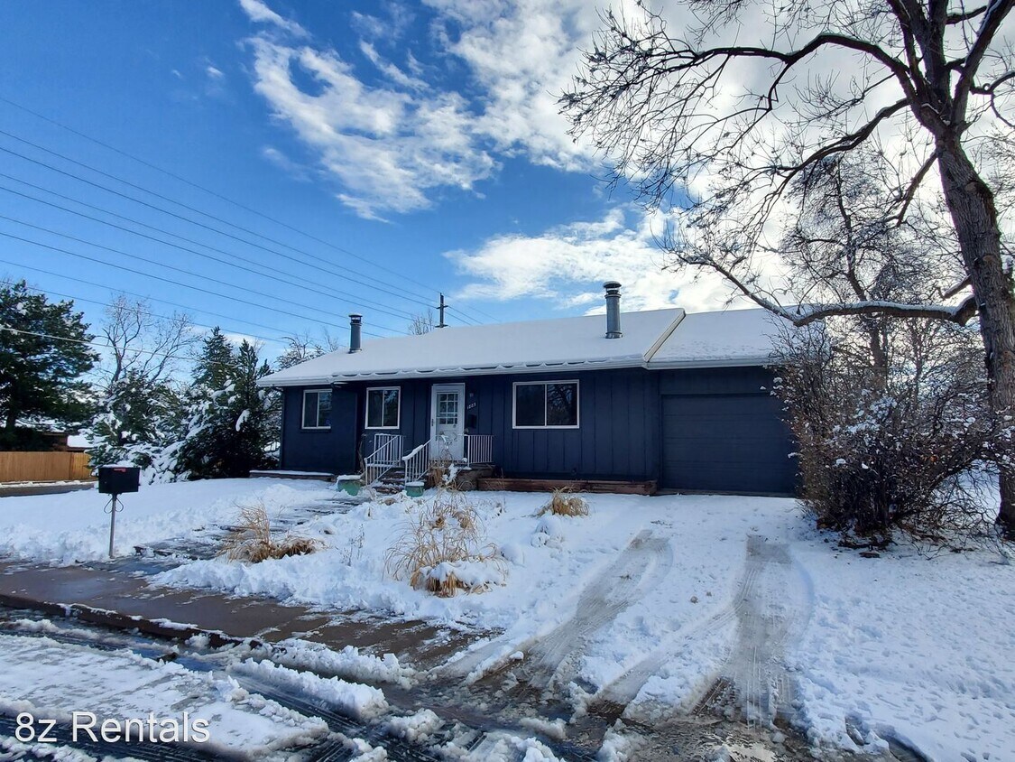 Foto principal - 5 br, 2 bath House - 1885 Del Rosa Ct