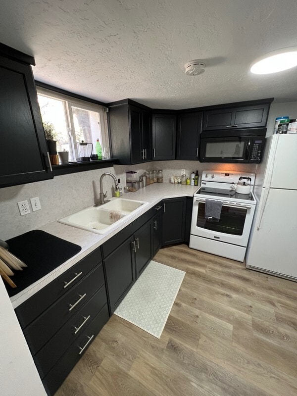 Building Photo - 990 E 300 S