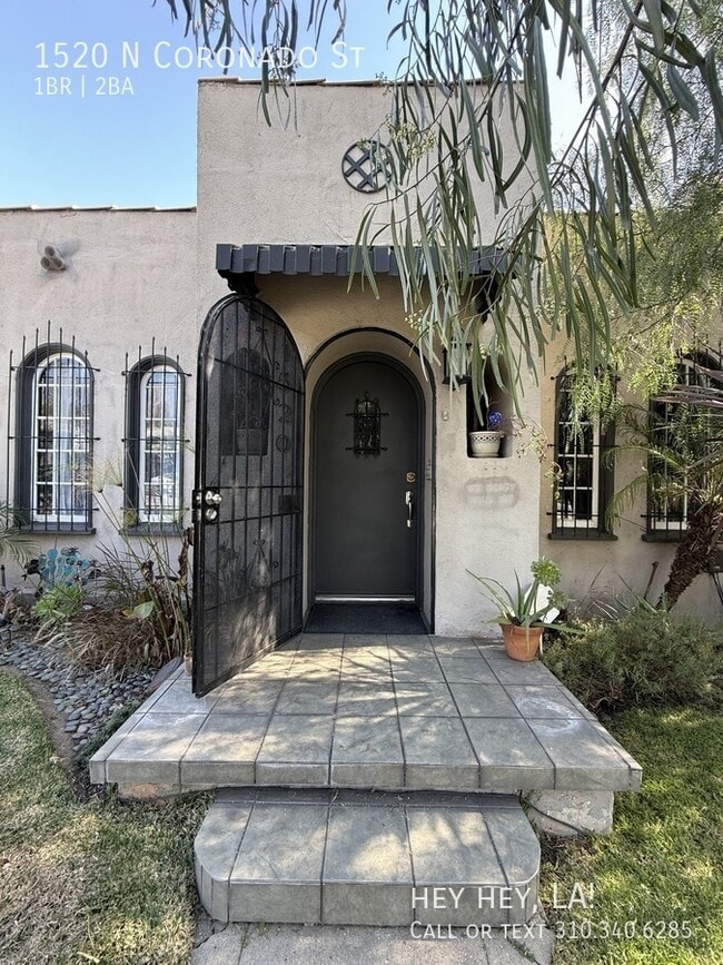 Foto del edificio - 1520 N Coronado St