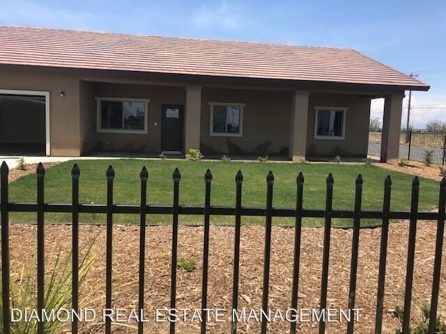 Primary Photo - 3 br, 2 bath House - 1013 WATTS DR.