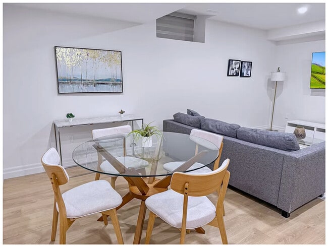 Photo du bâtiment - 4950 Terra Bella Dr