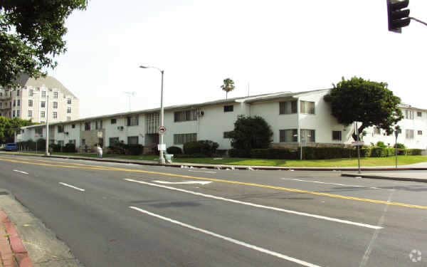 Primary Photo - 304-308 North Rossmore Avenue