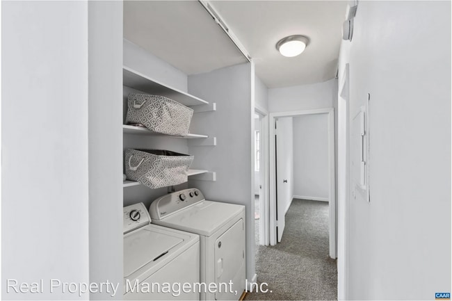 Building Photo - 2 br, 1 bath House - 525 Burgoyne Rd Apt #13