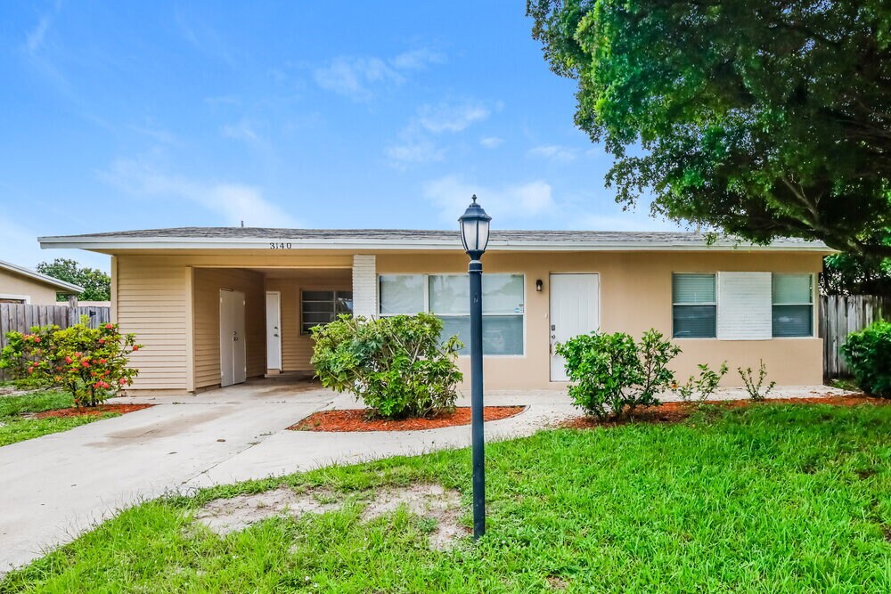 Foto principal - 3140 NE 10th Terrace