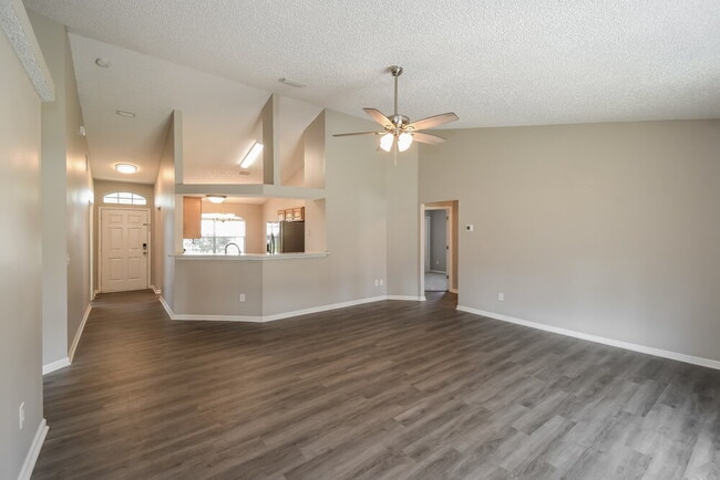 Building Photo - 3664 Arava Dr