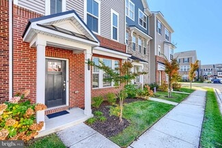 Building Photo - 1815 Iris Ln